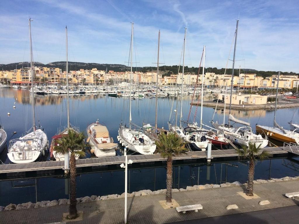 Gruissan Appartement Calme, Vue Sur Port De Plaisance -Clim, Empl.Parking ภายนอก รูปภาพ