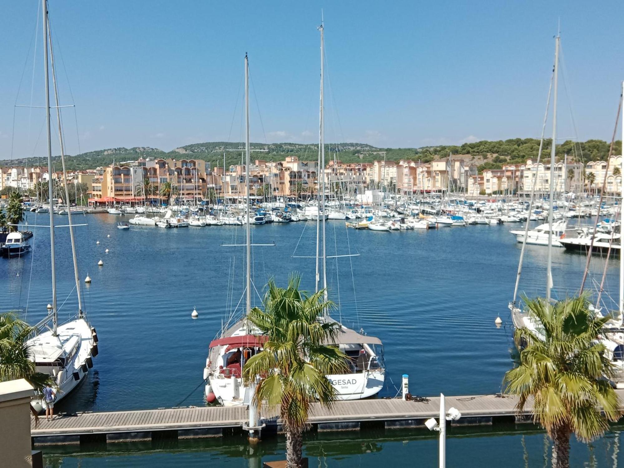 Gruissan Appartement Calme, Vue Sur Port De Plaisance -Clim, Empl.Parking ภายนอก รูปภาพ
